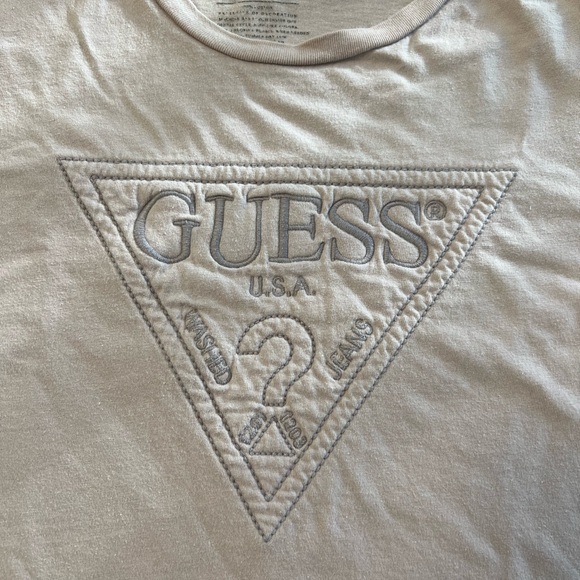 GUESS (Med) Logo T Shirt - Picture 2 of 3